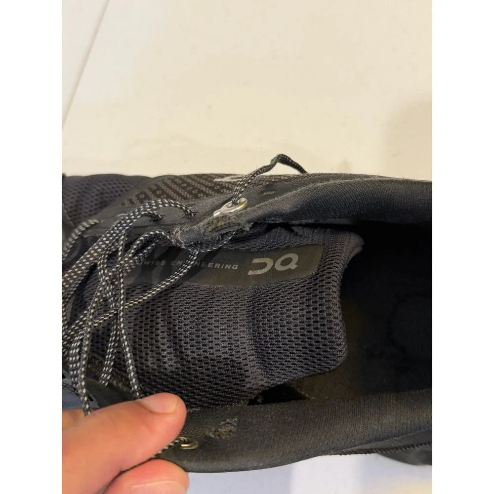 On Swiss Engineering Cloudstratus Men's Size 13 Black Running Shoes Lace Up